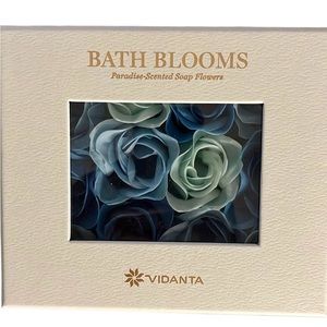 NIB Bath Blooms Soap Flowers